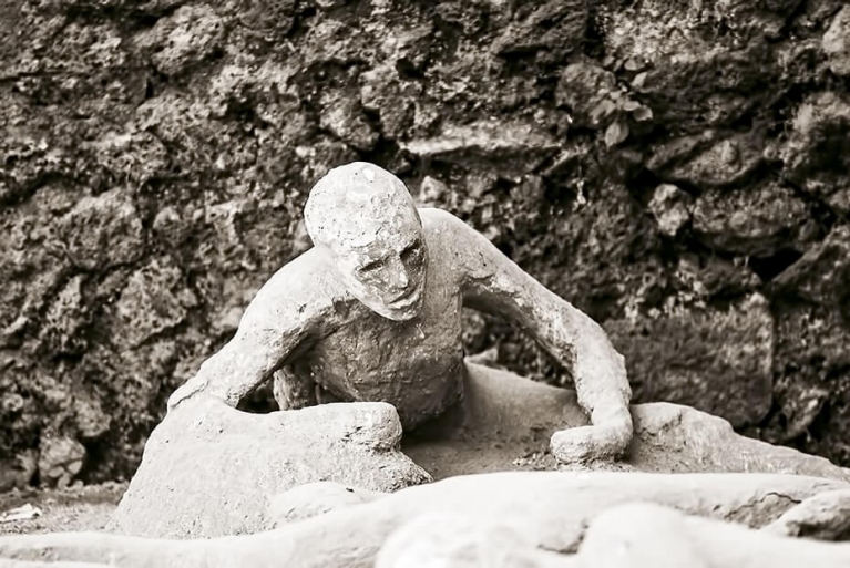 pompeii_dark_tourism_italy