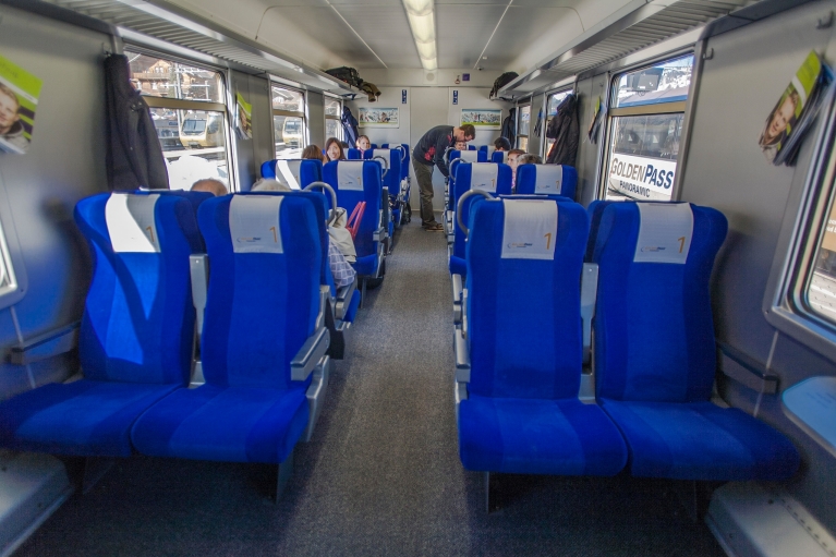 
    1st class seats regional train Switzerland  