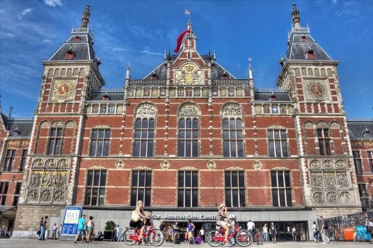 Amsterdam main train station