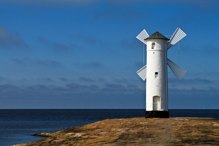 Faro sulla costa baltica, in Polonia