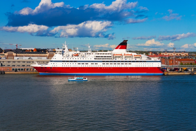 Traghetto tra Finlandia e Svezia